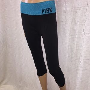 ☘️PINK YOGA mid calf fitted Capris SZmed
